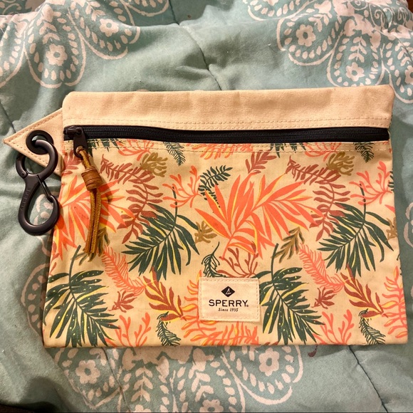 Sperry Handbags - Sperry Cosmetics/Travel Pouch